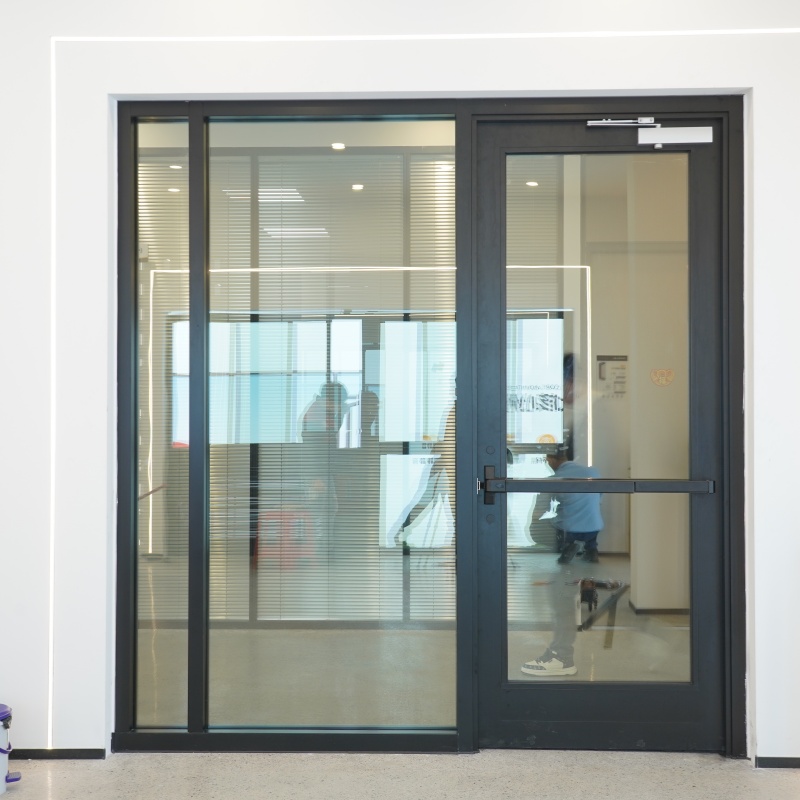 Commercial aluminum door Commercial aluminum door