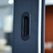 ဒီဇိုင်းသစ် Matte Black Frame သည် ပါးလွှာသော အလူမီနီယမ် Sliding Door System ကို ပျော့ပျောင်းသောပိတ်ဘောင်ဖြင့် ပိတ်ထားသည်။